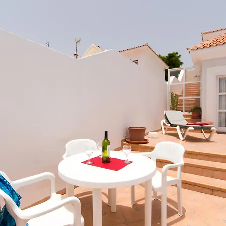 Villa Tranquil 4 Bedroom Callao Salvaje