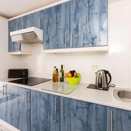 Tranquil 4 Bedroom * Callao Salvaje