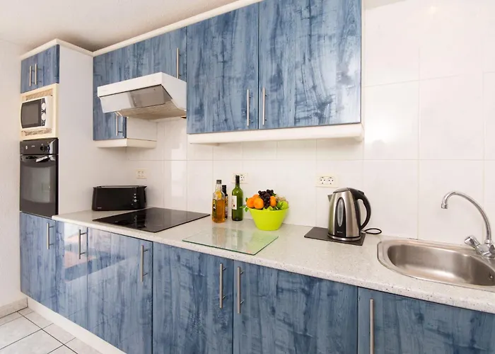 Tranquil 4 Bedroom * Callao Salvaje