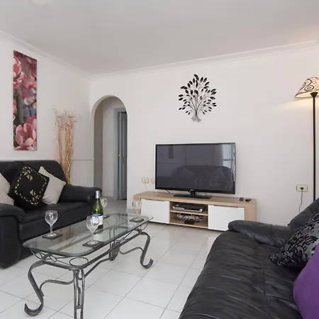 Villa Tranquil 4 Bedroom *